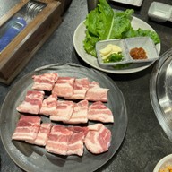 우형제 Grill & Bar