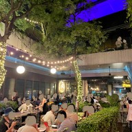 Beer Belly 72 Courtyard