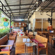 บรรยากาศ ร้านบ้านเล็ก 1