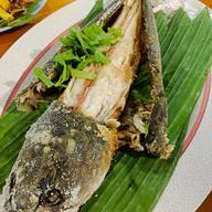 ไก่ย่างสองสาว