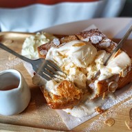 Ikigai Premium Gelato  Central siracha