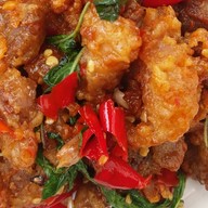 ไก่กรอบ หมูกรอบ ตามสั่ง(byกะเพรา29)