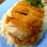 เมนูของร้าน ข้าวมันไก่ โอชิน  (ต้นตำหรับเจ้าแรกวงเวียนใหญ่ )