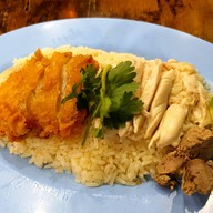 เมนูของร้าน ข้าวมันไก่ โอชิน  (ต้นตำหรับเจ้าแรกวงเวียนใหญ่ )