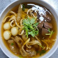 กระเพาะปลาเยวราชทำสด+กระเพราพริกแห้ง แพรกษา