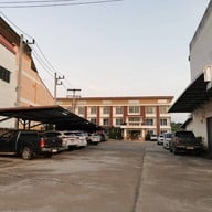 นิวธาราเพลส