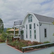 บรรยากาศ Lemone Cafe & Resort อำเภอบ้านไร่ จังหวัดอุทัยธานี อุทัยธานี