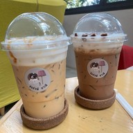 SomSak Cafe