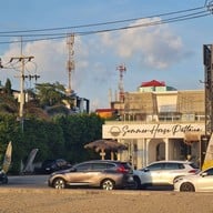 หน้าร้าน Summer House Cafe x Beach Club Pattaya