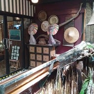 บรรยากาศ เดอ เบียร์ คาเฟ่