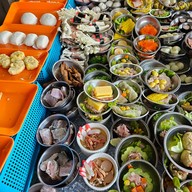 ร้านเจ๊มลอิ่มยามเช้า