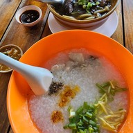 ร้านเจ๊มลอิ่มยามเช้า