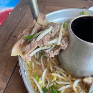 นายต้อง