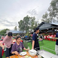 ครัวใบไม้ชายคลอง
