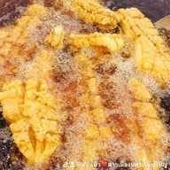 ไก่ย่างลุงพงษ์  8แยกนาสร้ง นำ้ราดฉ่ำๆ