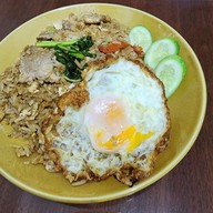 เมนูของร้าน ครัวนายโจ กระเพราพริกแห้ง ยำแซ่บ อาหารเซ็ท เมนูเฮลตี้