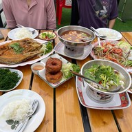 ครัวใบไม้ชายคลอง