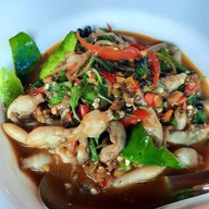 เมนูของร้าน บ้านไร่น้ำอิง ร้านอาหารทะเลพื้นเมือง เพชรบุรี