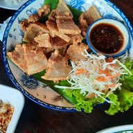 บ้านไร่น้ำอิง ร้านอาหารทะเลพื้นเมือง เพชรบุรี