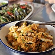 เมนูของร้าน เจ๊นา คิทเช่นตลาดสามย่าน ตลาดสามย่าน