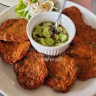 เมนูของร้าน เจ๊นา คิทเช่นตลาดสามย่าน ตลาดสามย่าน