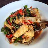 บ้านไร่น้ำอิง ร้านอาหารทะเลพื้นเมือง เพชรบุรี