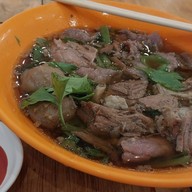 เมนูของร้าน ⭐หมี่คลุกไก่ฉีก ข้าวหมกไก่ แกงกะหรี่ กะเพราวากิว👍 ก๋วยเตี๋ยวเนื้อนายหมี 2⭐
