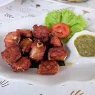 The Wild Swans Lake And Restaurant