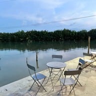 เมนูของร้าน The Dishes Riverside พระสมุทรเจดีย์