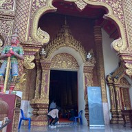 บรรยากาศ วัดพระเจ้าล้านทอง