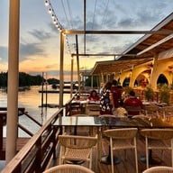 เมนูของร้าน The Dishes Riverside พระสมุทรเจดีย์