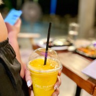 เมนูของร้าน The Dishes Riverside พระสมุทรเจดีย์