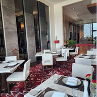 บรรยากาศ Viu The St. Regis Bangkok