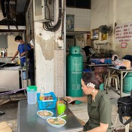 ราดหน้ายอดผักนายเคี้ยงเอ็มไพร์ พญาไท 3