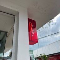 TWELVE° Café