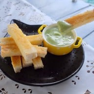 The Wild Swans Lake And Restaurant