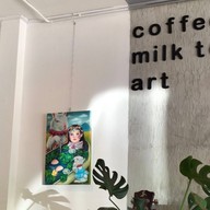 บรรยากาศ .ant cafe & mini gallery ด็อทแอนท์