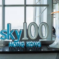 Cafe 100 By The Ritz Carlton