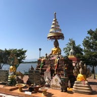 บรรยากาศ วัดติโลกอาราม กลางกว๊านพะเยา