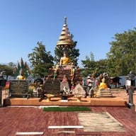 บรรยากาศ วัดติโลกอาราม กลางกว๊านพะเยา