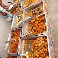 เมนูของร้าน ข้าวแกงบุฟเฟต์ 59 บาท พุทธมณฑลสาย1
