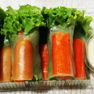 MP Food Story ขนมปังปิ้ง สลัดโรล ผลไม้ปอก ของทานเล่น น้ำชง