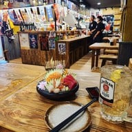 บรรยากาศ Izakaya Rayong -