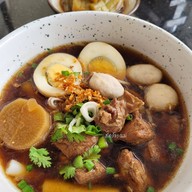 เมนูของร้าน บ้านฉัน ก๋วยเตี๋ยวไก่มะระ (baanchan noodle cafe) นครปฐม