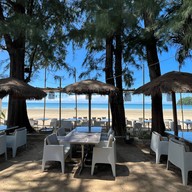 Barracuda Bar & Grill Twin Lotus Resort & Spa