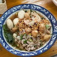 หมวยเล็ก ก๋วยเตี๋ยวต้มยำสมุย พุทธมณฑลสาย 4