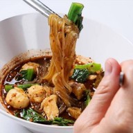 อาย-ฉ๊ะก๋วยเตี๋ยวเรือฮาลาล