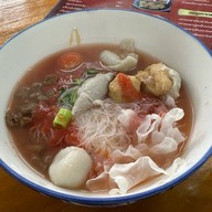 หมวยเล็ก ก๋วยเตี๋ยวต้มยำสมุย พุทธมณฑลสาย 4