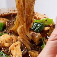 อาย-ฉ๊ะก๋วยเตี๋ยวเรือฮาลาล