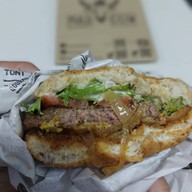 MadCow Burger by ToniSantos Asok สาขาอโศก